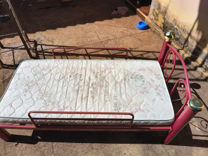 Cama infantil tubular com colchão D28 Ortobom