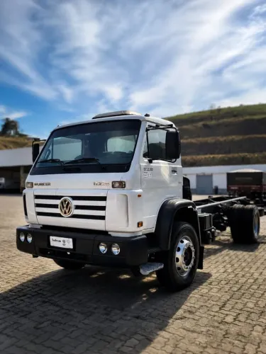 VW 17.230 WORKER 4x2
