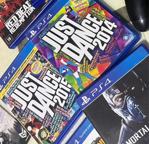 Câmera ps4 + 2 jogos de dança
