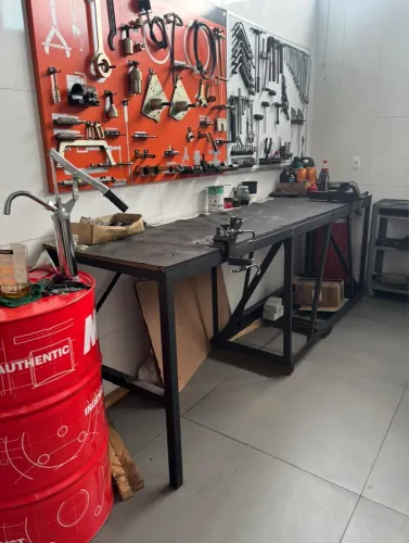 Mesa de oficina reforçada