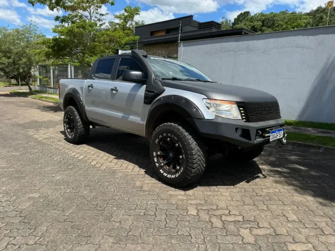 Ford Ranger XLS 3.2 20V 4X4 CD Diesel Mec. 2013