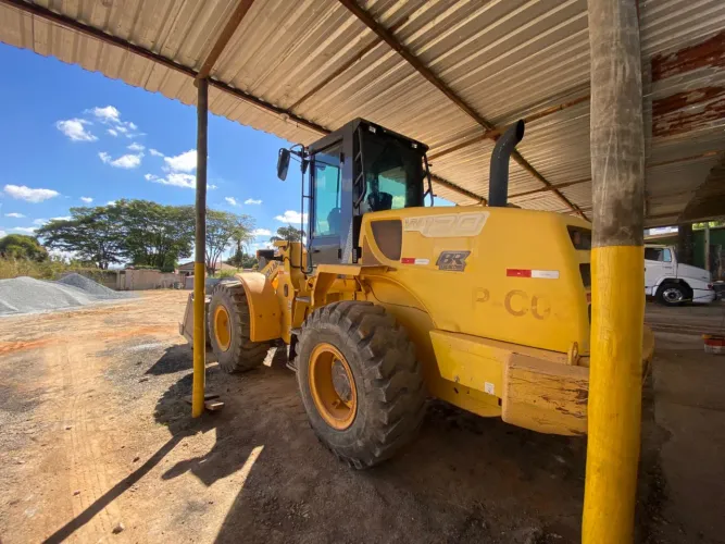 Carregadeira w130 new holland
