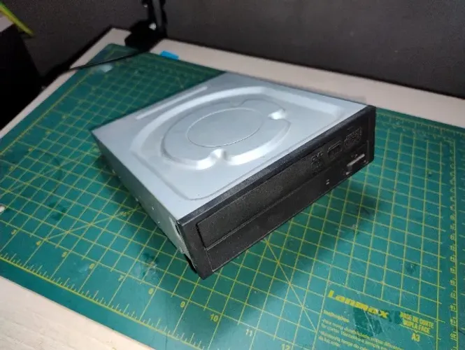 Leitor e Gravador de DVD/CD Sony Optiarc AD-7240S | Conservado e Testado