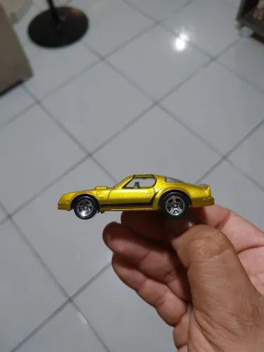 Hot Wheels "Hot Bird" (Pontiac Firebird Trans Am) T-Hunt