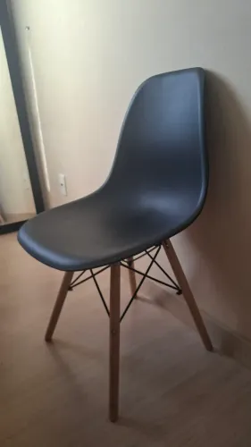 Cadeira Eames Eiffel Preta - Excelente Estado