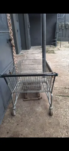 Carrinho de compras ? semi novo 