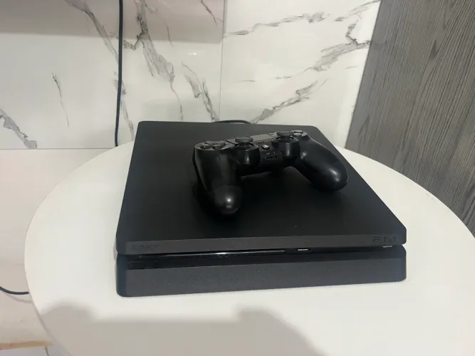 Ps4 slim 1TB com lacre