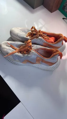 SAPATO USAFLEX SUPER CONFORTÁVEL TAMANHO 39 LARANJA E BRANCO