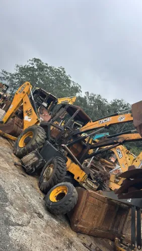 PEÇAS RETROESCAVADEIRA JCB 3C