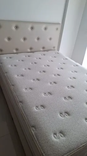 Cama Casal com Cabeceira 