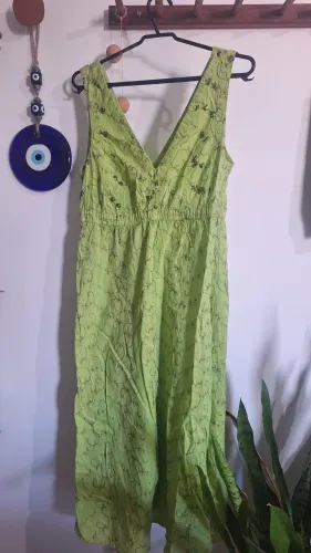 Vestido bordado cantão 