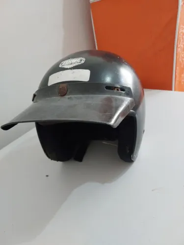 Capacete aberto para moto