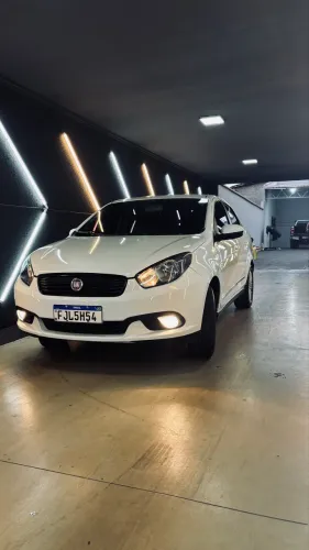Fiat Grand Siena Essence 1.6 Flex 16V 2014
