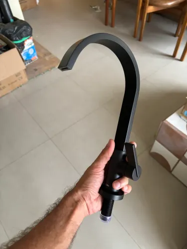 Torneira Celite nova na caixa - preto matte bica baixa