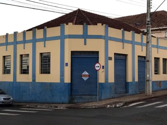 Sala para locação, com 73.4 m² por R$ 1.250,00 - Centro - Sertanópolis, Pr