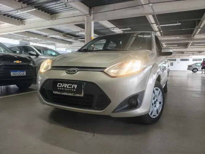 Ford Fiesta SE 1.6 8V Flex 5P 2014