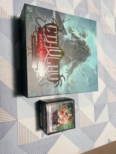 Cthulhu death May die + insert