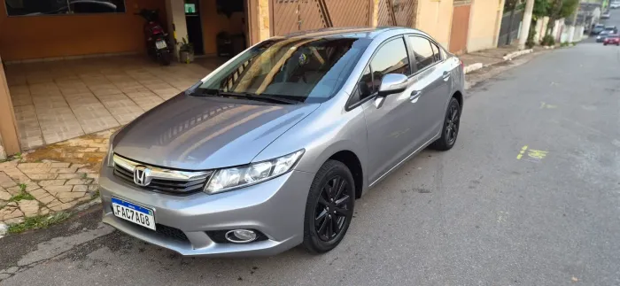 Honda Civic Sedan LXR 2.0 Flexone 16V Aut. 4P 2014