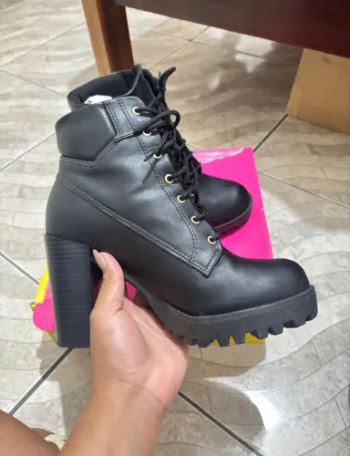 Bota cano curto/salto