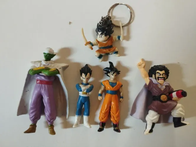 Bonecos miniatura Dragon Ball