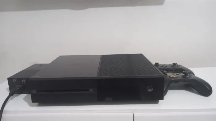 XBOX ONE 1TB COM JOGOS