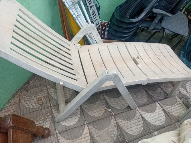 ESPREGUIÇADEIRA
