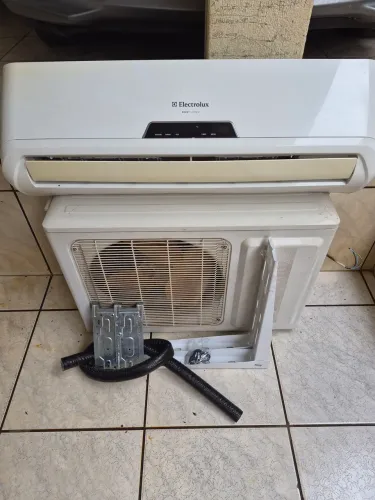 Ar condicionado 12000 Eletrolux 