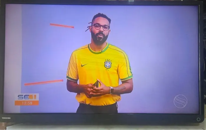 TV de LED Toshiba 32 polegadas funcionando perfeitamente atenção não é Smart