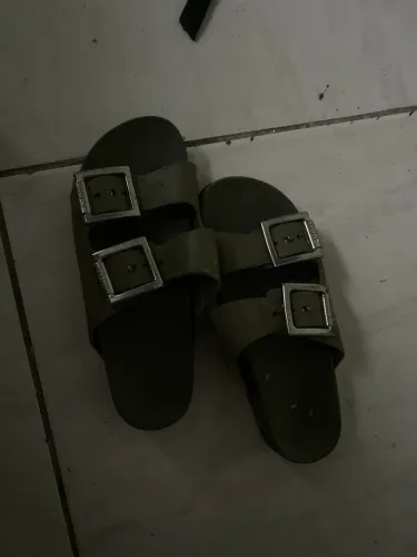 Sandália verde da Melissa