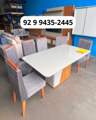 Mesa de Jantar 6 Lugares com 6 Cadeiras - R$ 2.500