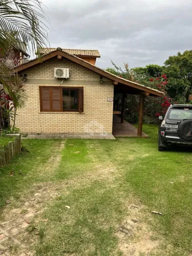 POUSADA NA PRAIA DO ROSA - EM FRENTE AO QUINTAL BUTIÁ PARA VENDA OU ARRENDAMENTO