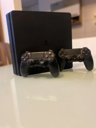 Ps4 slim