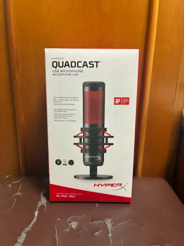MICROFONE HYPERX QUADCAST USADO