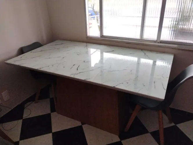 Mesa linda de sala