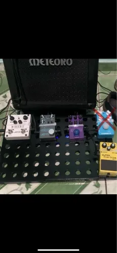 VENDO PEDALBOARD OU TROCO POR CONTROLADOR MIDI