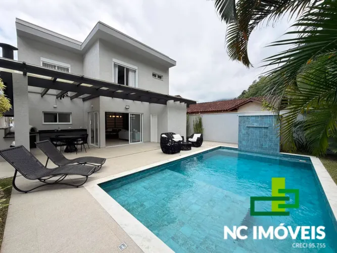Casa À Venda no Condomínio Costa Nova - Caraguatatuba