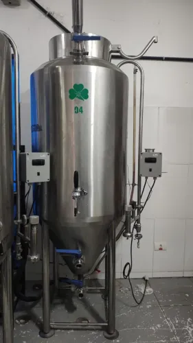 Fermentador e Maturador de Cerveja 300L