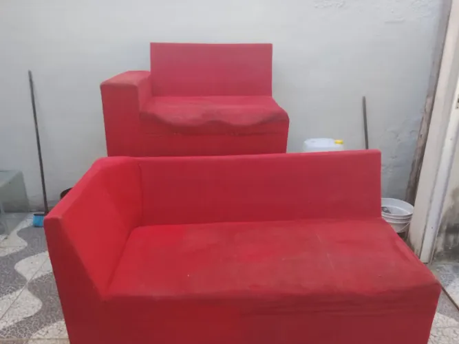 Vende se sofa 3 partes por 300.00 reais em perfeitas condições 