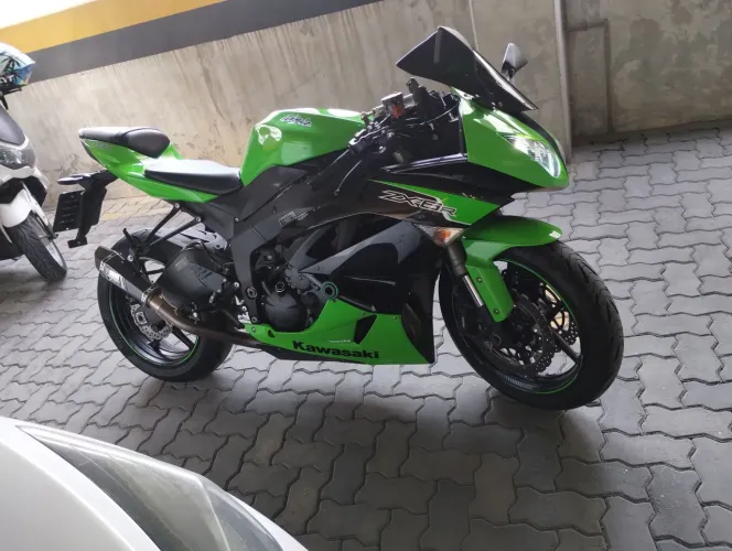 Kawasaki ZX-6R 