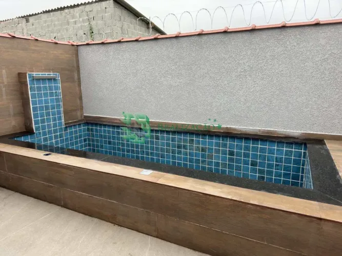 CASA COM PISCINA MONGAGUÁ -SP