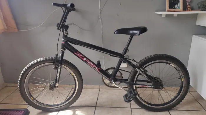 Vende-se bicicleta