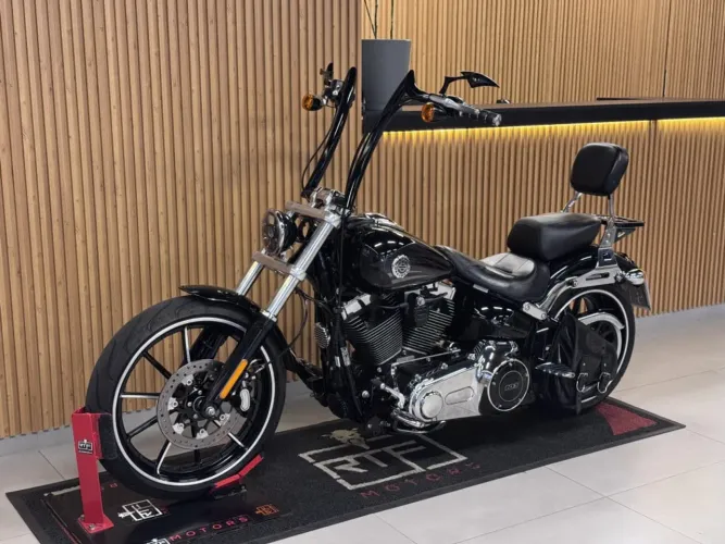 Harley Davidson SOFTAIL BREAKOUT FXSB FXSB 2016