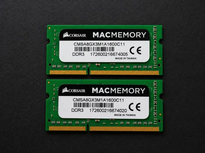 Memória Ram 16GB DDR3 1600 Corsair MacBook/Notebook (2x8GB) - Barato