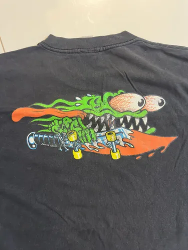 camiseta santa cruz