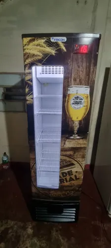 Cervejeira fricon com visor na porta 284l