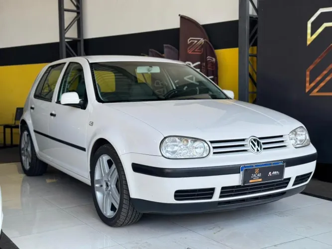 Volkswagen Golf 1.6 MI Total Flex 8V 4P 2001