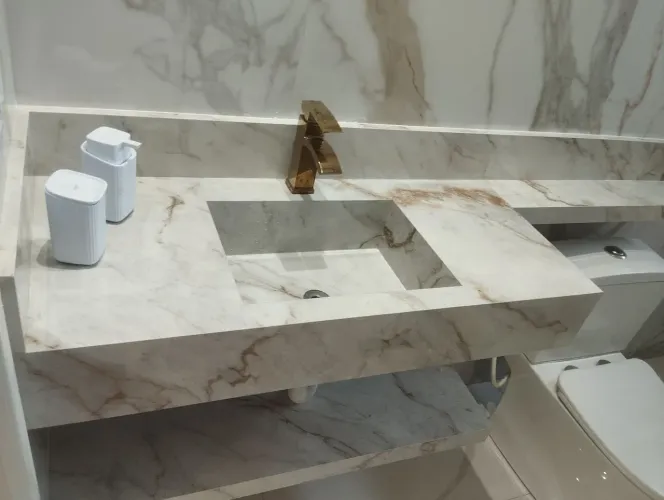 Bancada esculpida 