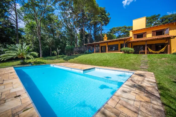 Casa à venda no condomínio Fazendinha