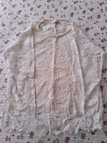 Blusa de renda branca