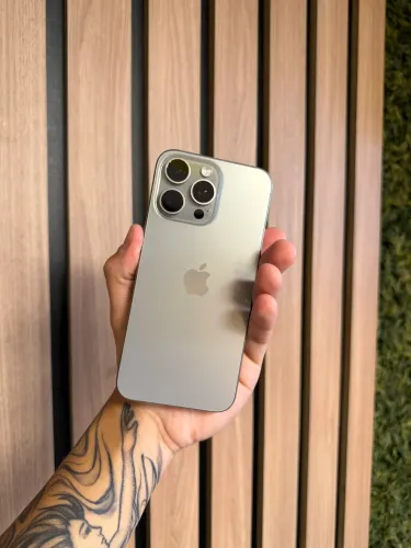 Vendo IPhone 15 Pro Max - para sair hoje